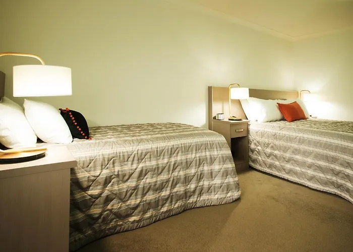Loxton Community Hotel Motel