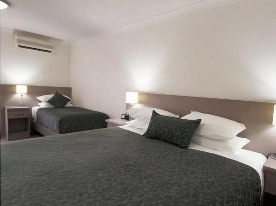 Community Hotel 4*